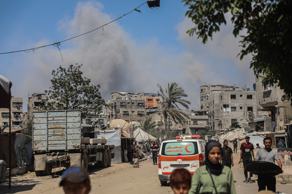 MIDEAST-GAZA CITY-ISRAELI AIRSTRIKE-SMOKE