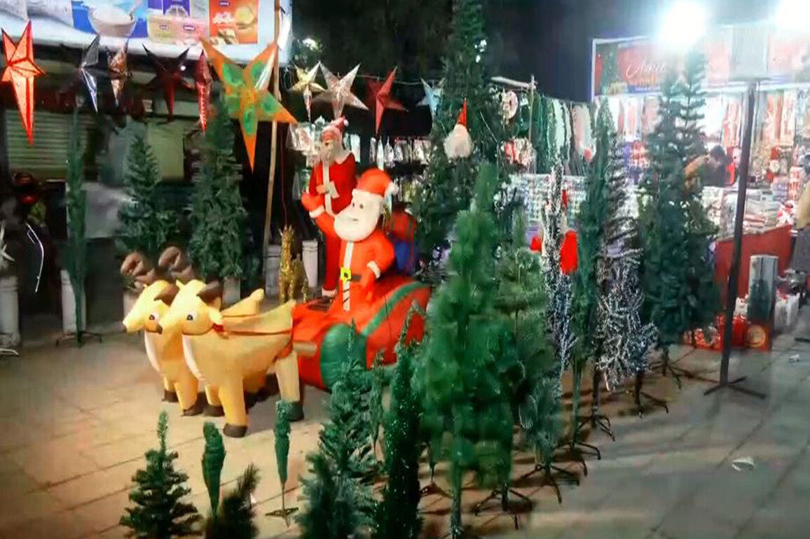 Odisha: Bhubaneswar markets decked up with trees, bells, gifts ahead of Christmas