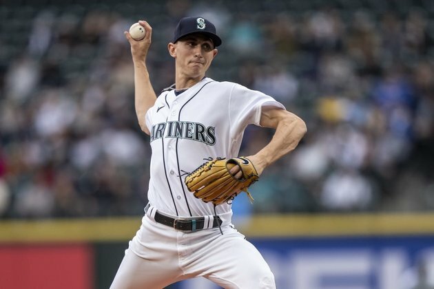 Mariners chase mini-sweep of up-and-down Padres