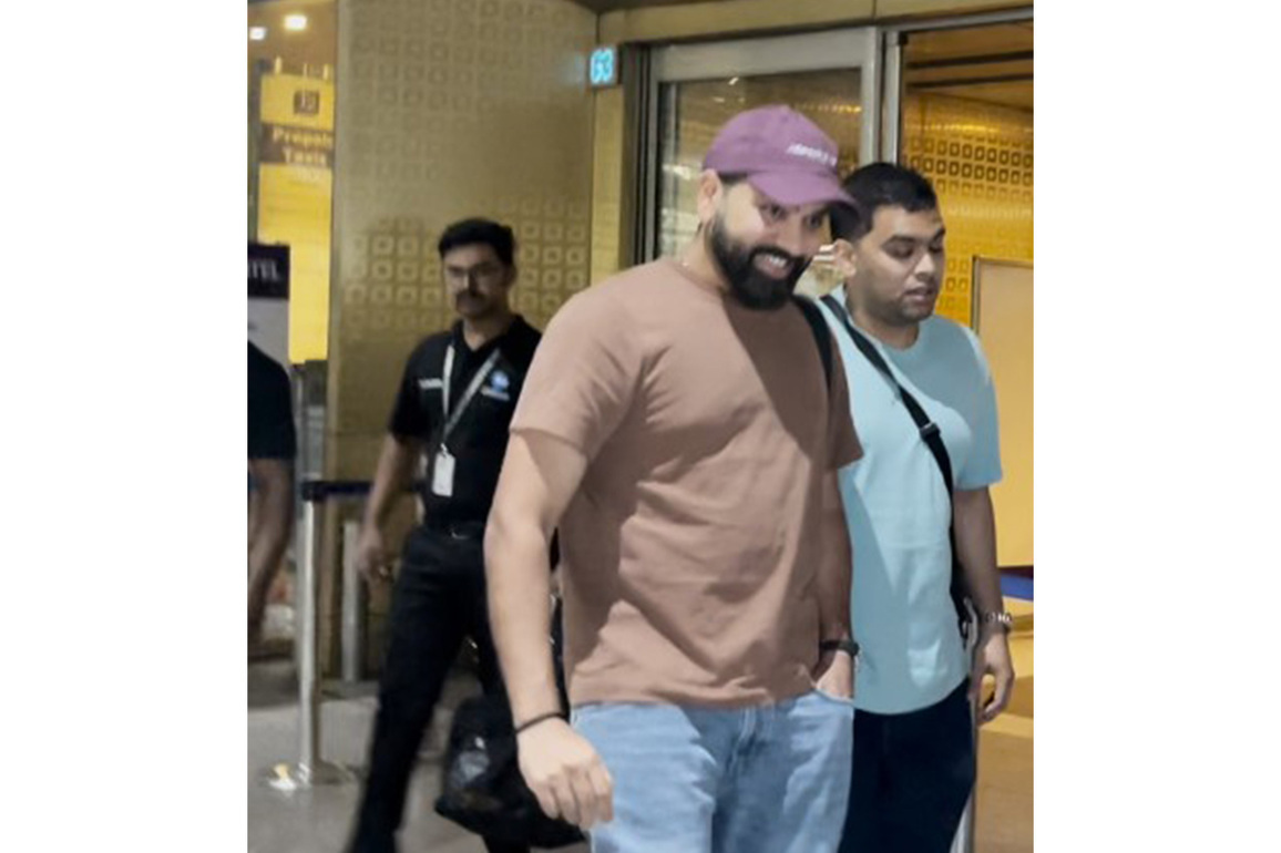 Rohit Sharma all smiles as he returns to Mumbai after watching Ind vs Pak live in Sri Lanka