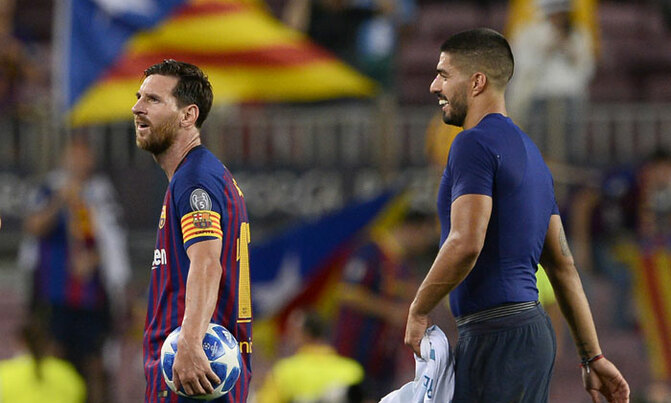 Messi scores hat-trick as Barcelona thrash PSV Messi scores hat-trick as Barcelona thrash PSV