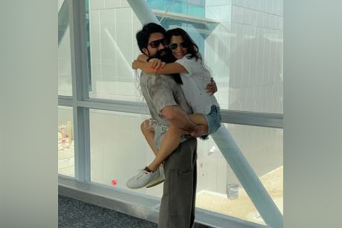 Yash shares a love-filled moment with wife Radhika at airport, fans in awe