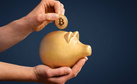 Fidelity becomes first major provider to allow bitcoin for mainstream pension plans 