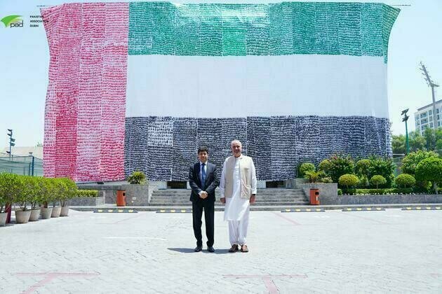 Pakistan Association Dubai sets Guinness World Record with UAE Flag made of 24,514 handprints