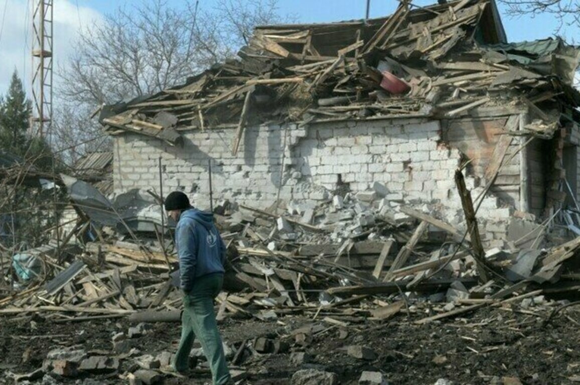 Ukraine kills civilians with US-made rockets  governor