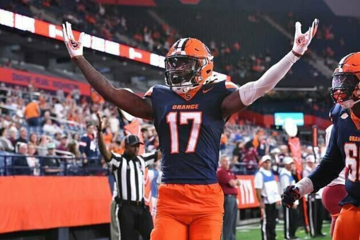 Reeling Clemson now faces top-ranked passing attack of Syracuse