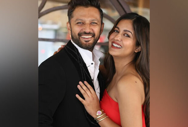 Ishita Dutta flaunts her baby bump as she is expecting her second child with Vatsal Sheth