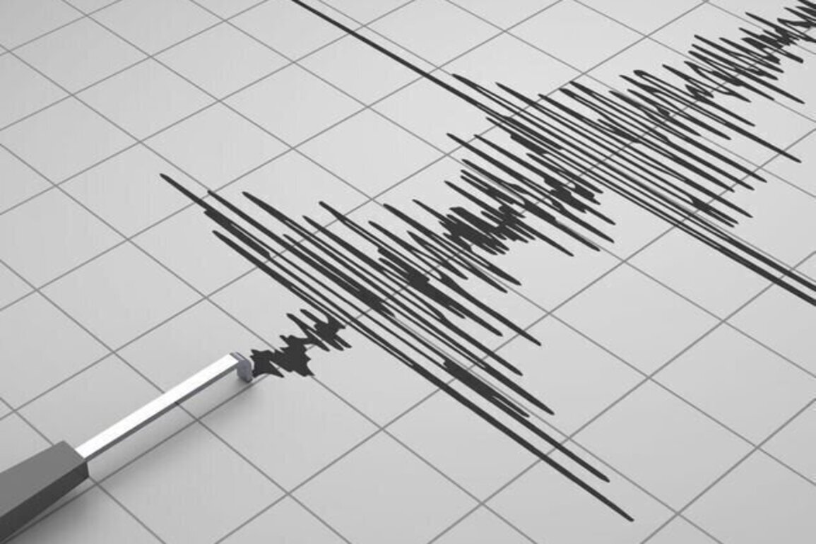 7.4-magnitude earthquake hits eastern Indonesia; tsunami warning issued
