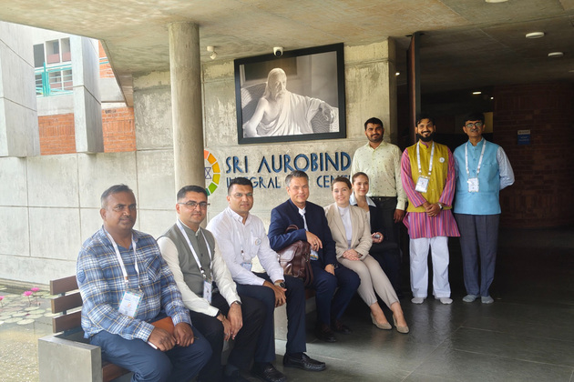 VGRC South Gujarat 2026: Delegates from Russian, Japanese Embassy participate in meditation session in Surat