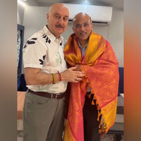 Anupam Kher begins his 549th film with Sooraj Barjatya, calls it a "joyous journey"