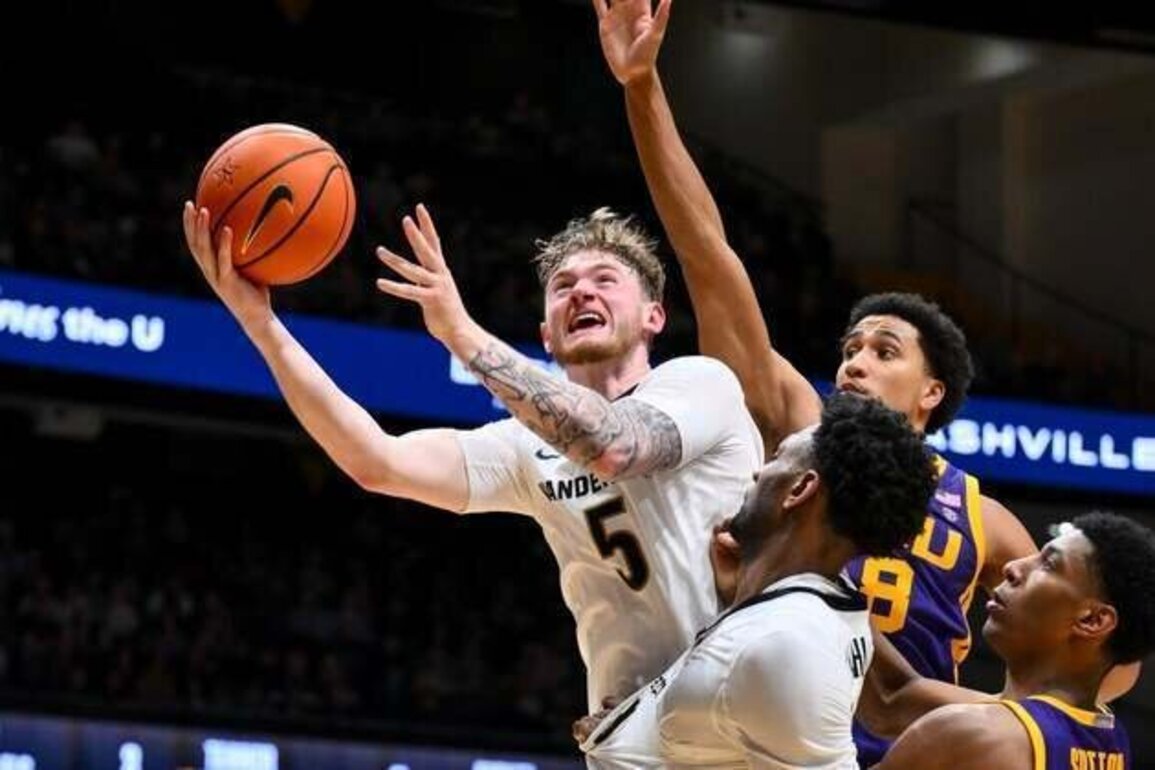 No. 10 Vandy eyes program-record 17-0 start vs. confident Texas