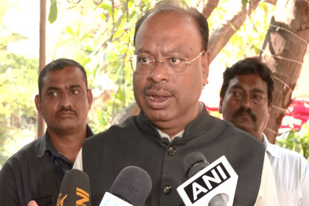 "He is inciting youth against constitutional body": Maharashtra Minister Bawankule slams Rahul Gandhi's 'H-Files' presser