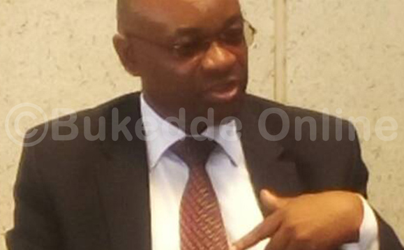 Raphael Magyezi ng'annyonnyola ebibadde mu kakiiko Raphael Magyezi ng'annyonnyola ebibadde mu kakiiko