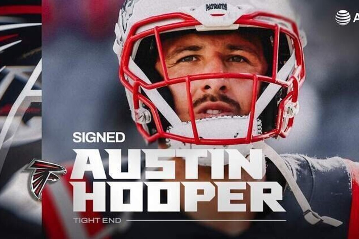 Atlanta Falcons sign TE Austin Hooper
