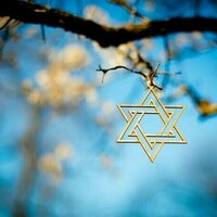 The right has filled a void on antisemitism - leaving the Jewish left without a language to talk about it