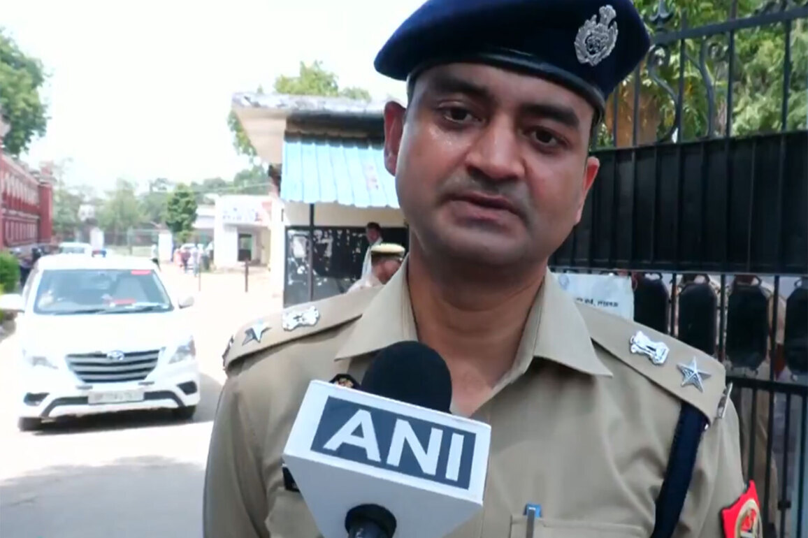 Heavy security, traffic arrangements in place as UP Police recruitment exam begins in Prayagraj
