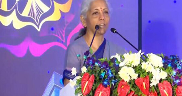 "Indian banks need to adapt to future challenges": Sitharaman at SBI office inauguration in Pune