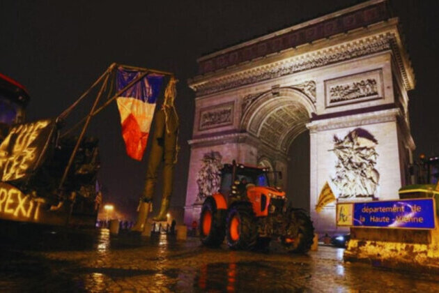 Farmers Take Paris by Storm: Tractors Block Arc de Triomphe