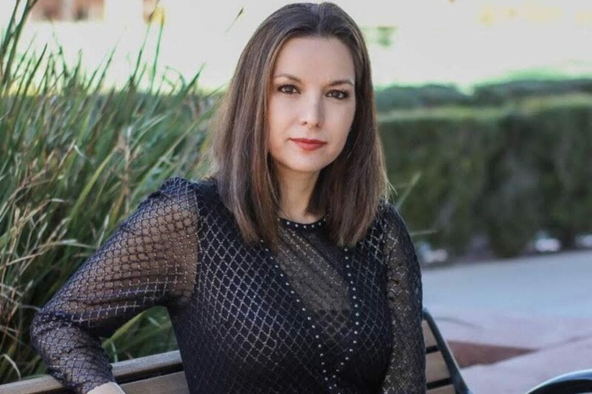 Arlington woman launches new air travel consumer advocacy group