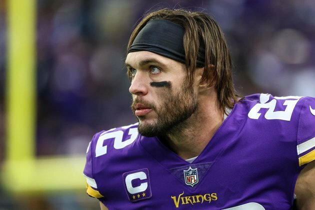 Reports: Vikings keep S Harrison Smith on reworked deal