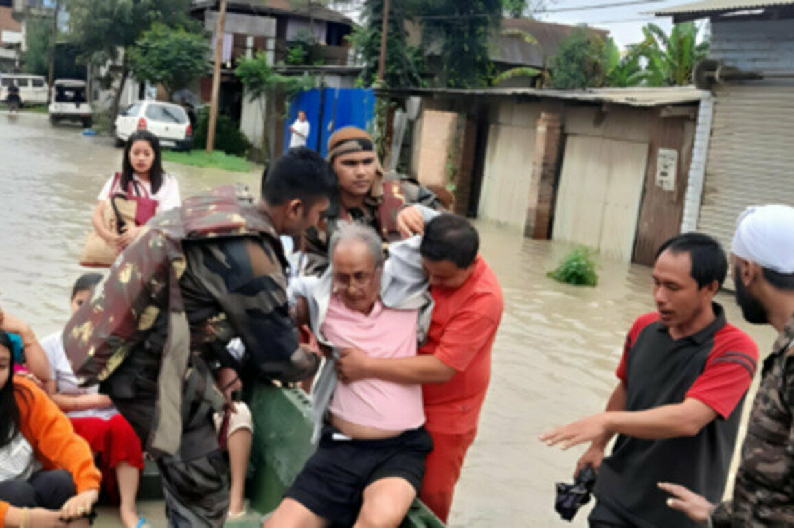 Over 500,000 people affected by floods in Himalayan region (VIDEOS)