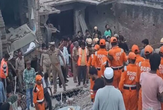 Barabanki building collapse: 2 dead, 3 still trapped, rescue operation on