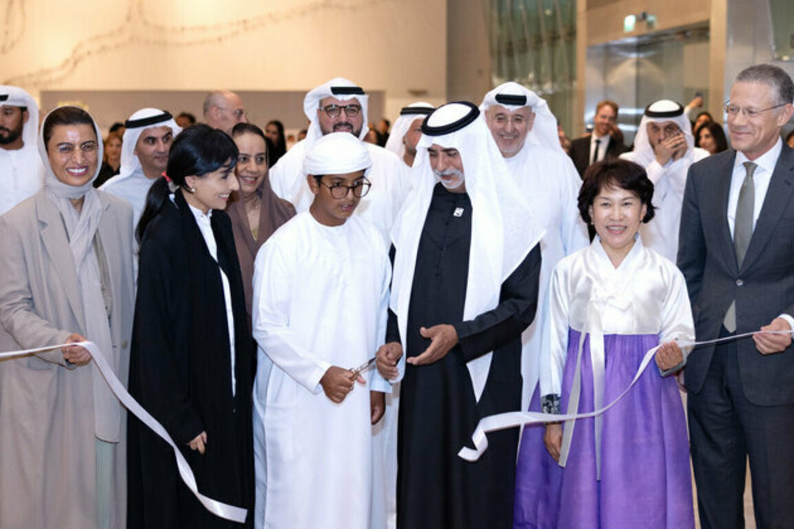Nahyan bin Mubarak inaugurates 'Layered Medium: We Are in Open Circuits' exhibition