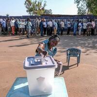 Uganda's general elections kick off amid calm conditions