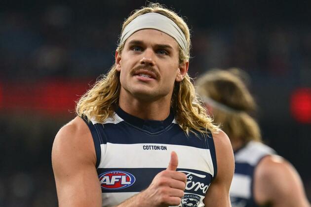 AFL Geelong Cats star Jeremy Cameron backs Bailey Smith after Essendon win