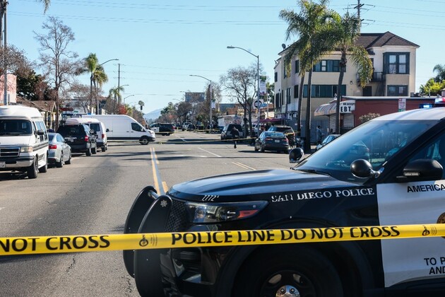 Man, woman found dead on street in Grant Hill, with 3 children in nearby car