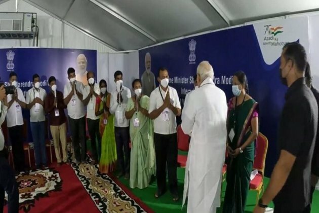 Will you stitch my kurta? PM Modi asks while interacting with govt scheme beneficiaries in Mysuru