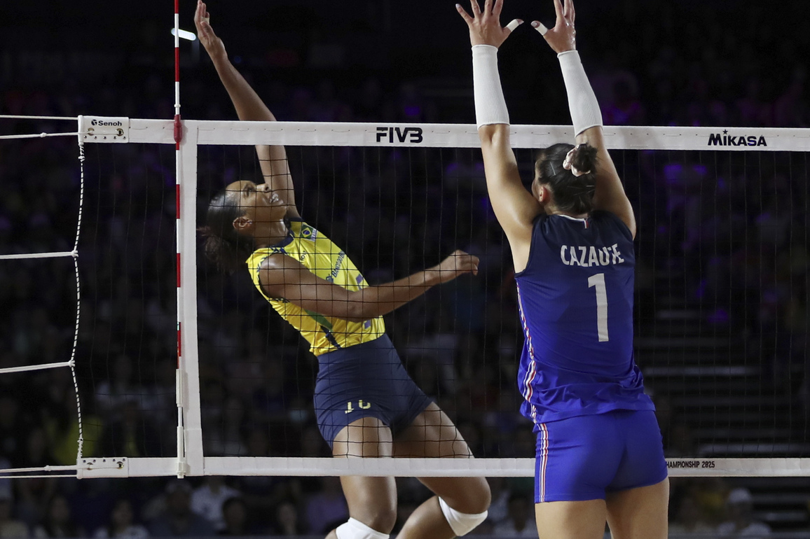 (SP)THAILAND-CHIANG MAI-VOLLEYBALL-WOMEN'S WORLD CHAMPIONSHIP-BRAZIL VS FRANCE
