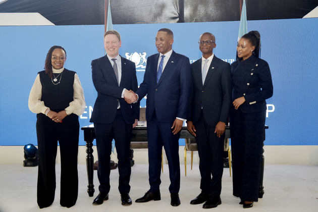BOTSWANA-GABORONE-DE BEERS-DIAMOND SALES AGREEMENT