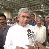 Railway Min Ashwini Vaishnaw reviews Bhubaneswar station revamp; says passengers find commute easier under upgrade plan