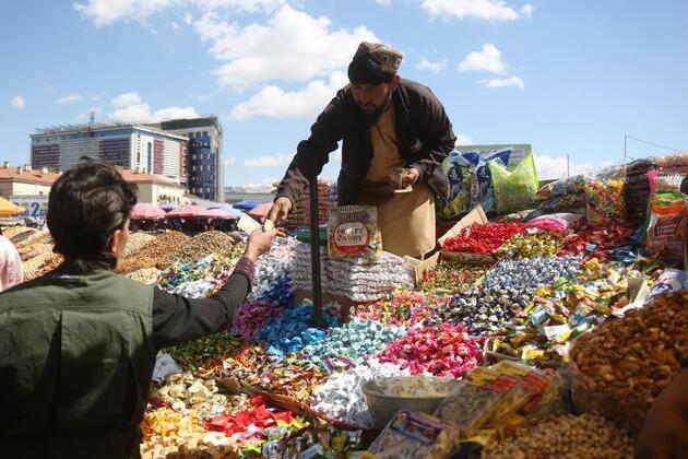 Afghans prepare to celebrate Eid al-Fitr under sanctions, poverty