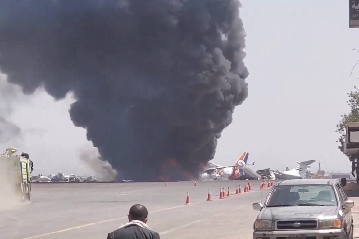 (SpotNews)YEMEN-SANAA-ISRAELI AIRSTRIKE-AIRPORT-PLANE-DESTRUCTION