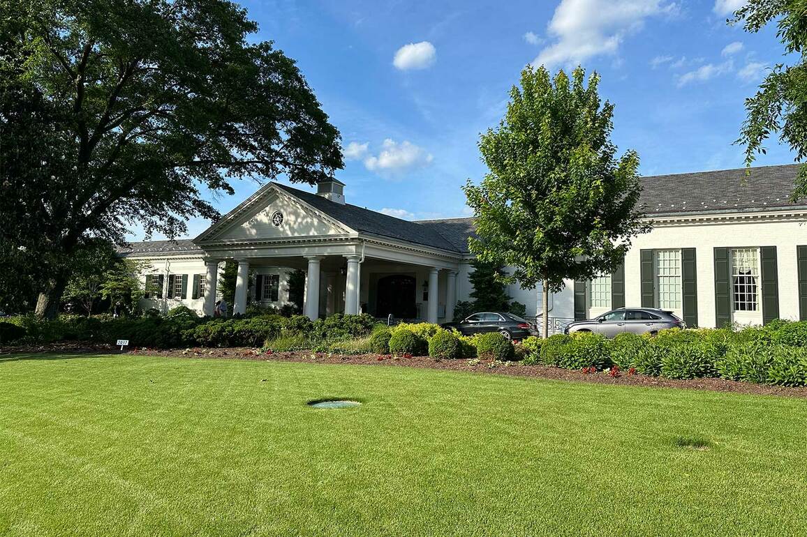 NEW- Police investigating vehicle break-ins at Arlington country club