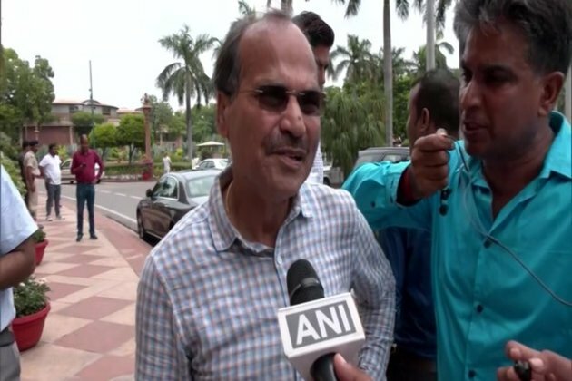 Adhir demands 'unconditional apology' from Smriti for 'yelling' Droupadi Murmu without prefixing President