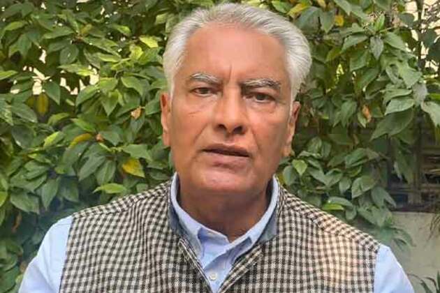 Punjab BJP chief seeks probe into Amritsar hooch tragedy, alleges AAP-liquor mafia nexus