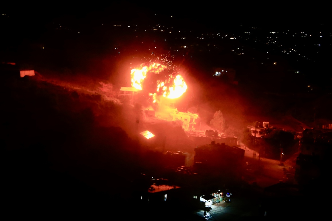 (SpotNews)LEBANON-KFAR HATTA-ISRAELI AIRSTRIKES