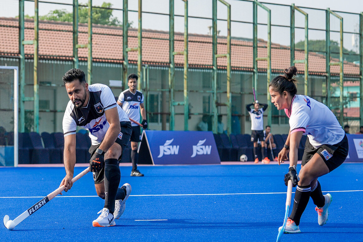 Soorma Hockey Club unveils new jersey as legends and future stars come together at Sitaare Aur Soorma