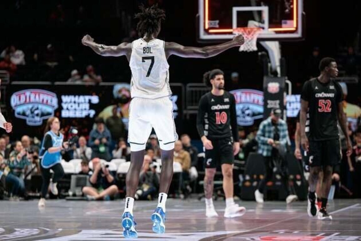UCF erases late 8-point deficit to edge Cincinnati in Big 12