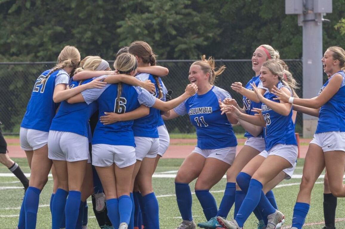 Columbia leaves no doubt en route to winning Illinois Class 1A girls soccer championship