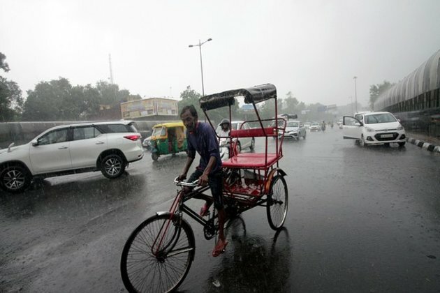 IMD predicts heavy rainfall in parts of Gujarat, MP