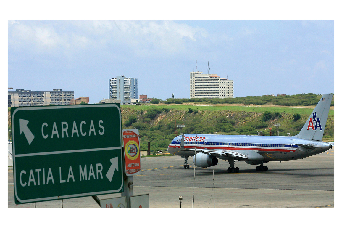 Trump closes "above and surrounding" Venezuela's airspace "in its entirety"