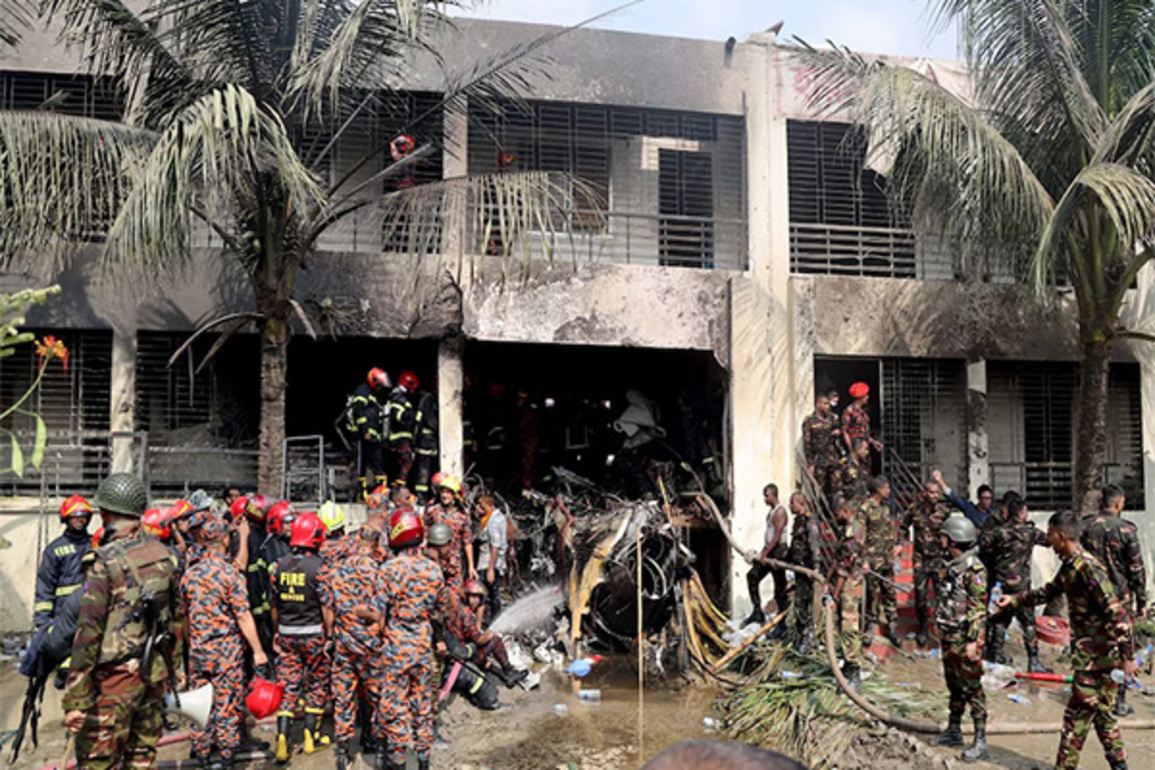 Bangladesh: 19 dead, over 100 injured in Dhaka jet crash