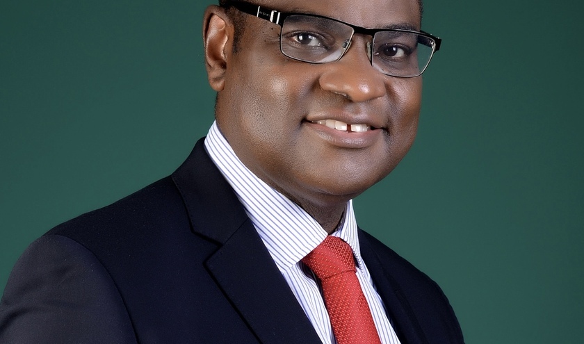 Dr Olu Olasode (c) EKUHFT