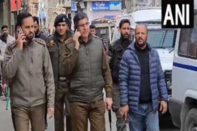J-K: Police conduct searches linked to banned terror outfits in Anantnag