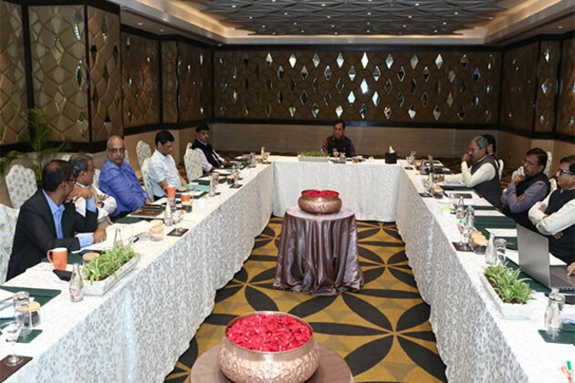 Union Minister Sarbananda Sonowal conducts comprehensive review of key maritime projects