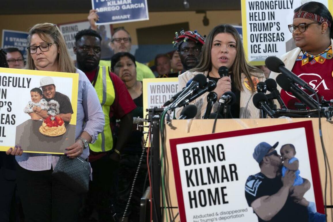 Supreme Court pauses wrongful deportation case at behest of Trump lawyers